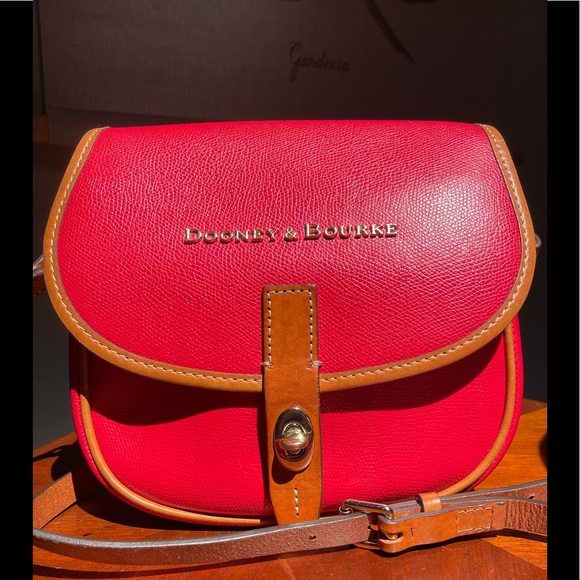 Dooney & Bourke Handbags - Dooney and Bourke Claremont Field Crossbody bag